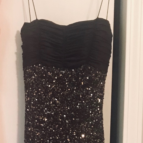 PROM DRESSES! - Picture 3 of 8